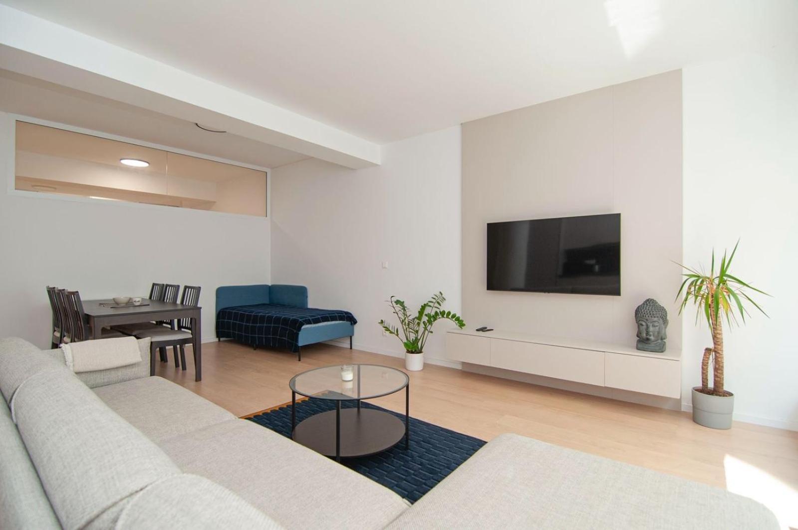 Beautiful Apartment Bratislava Buitenkant foto
